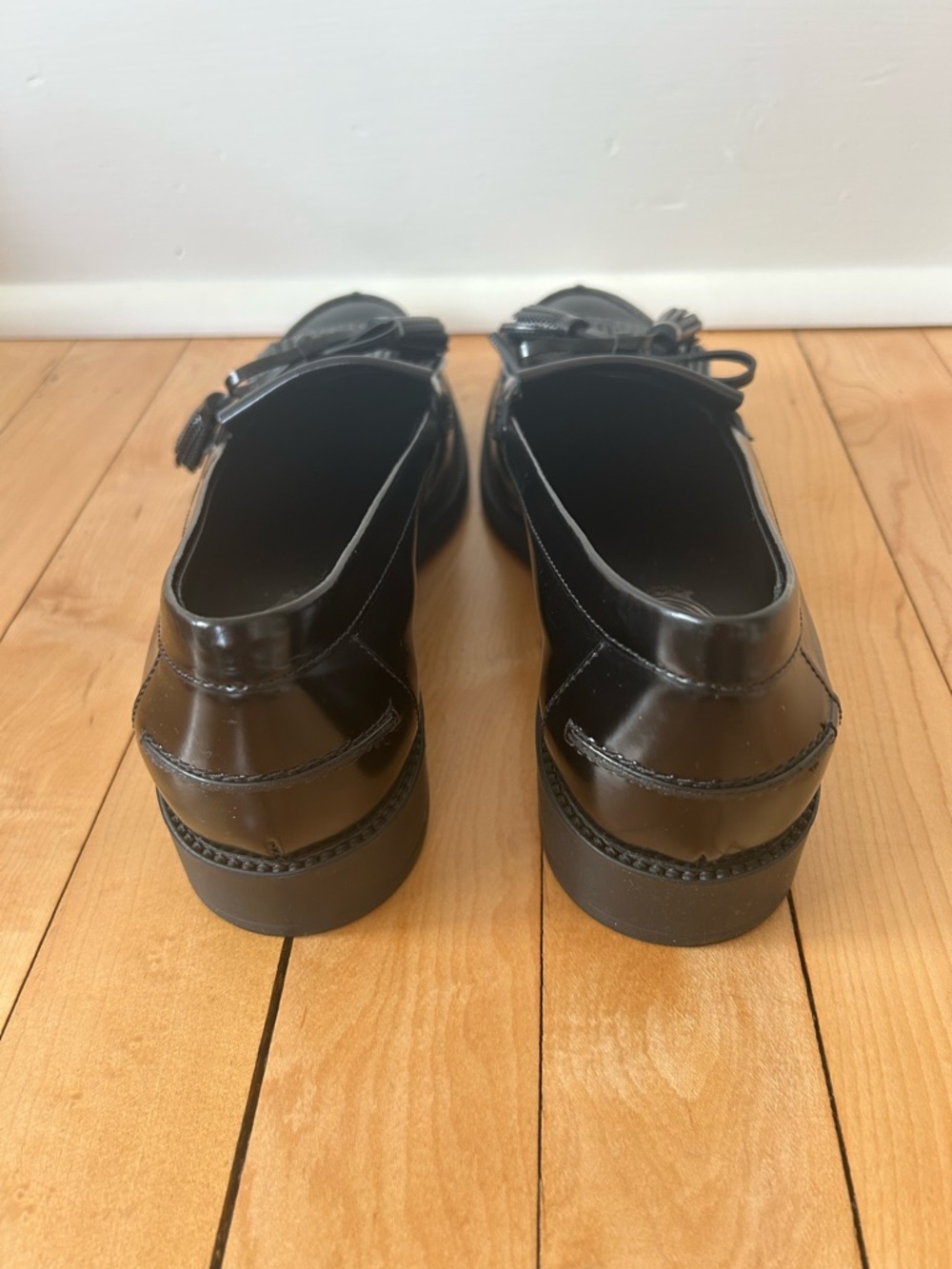 Tod’s Women’s Black Gomma Ru Laccetto Nappine Leather Loafers - 40 - Picture 5 of 9